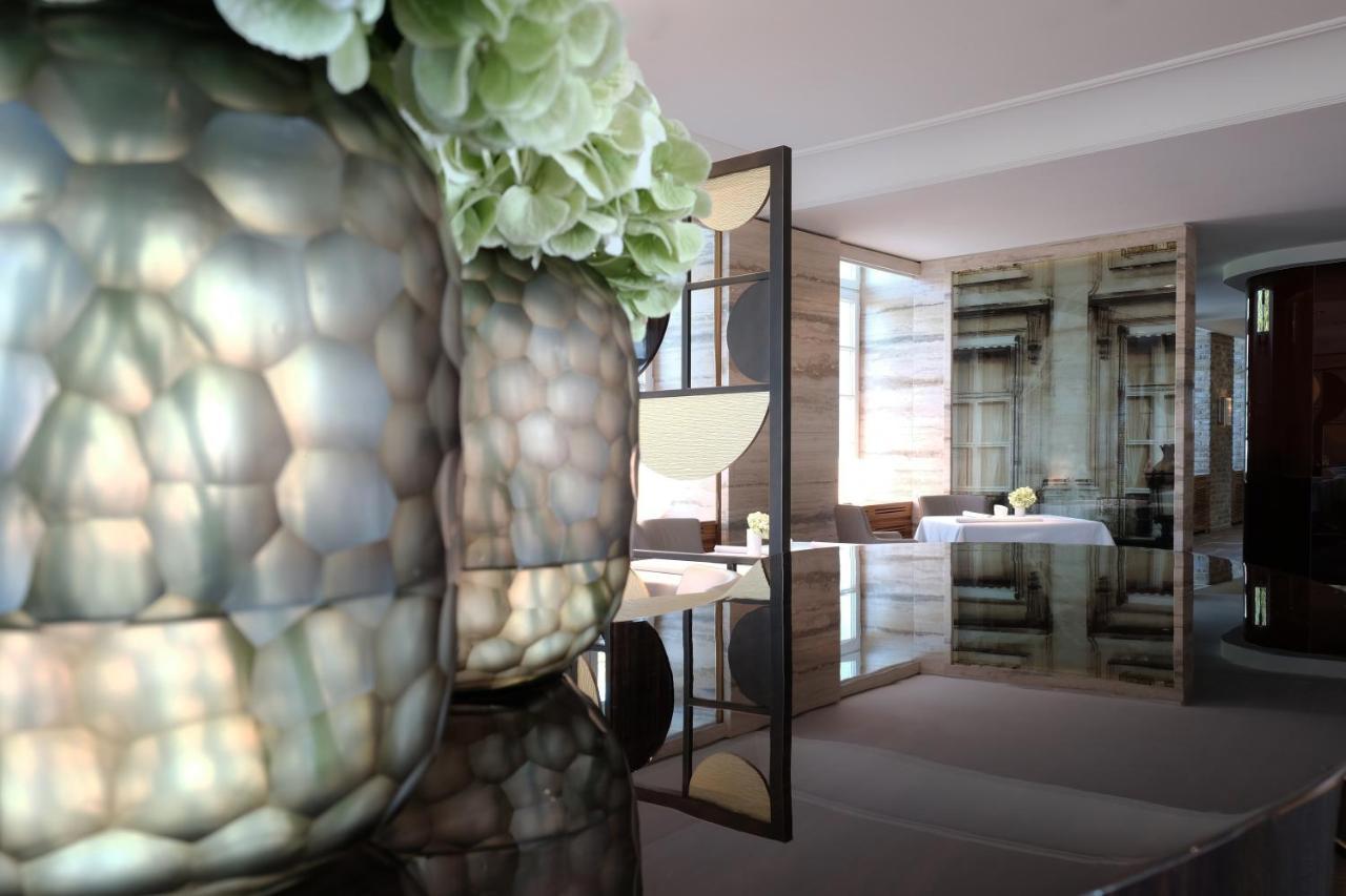 Althoff Grandhotel Schloss Bensberg Bergisch Gladbach Exteriér fotografie A suite at the Mandarin Oriental