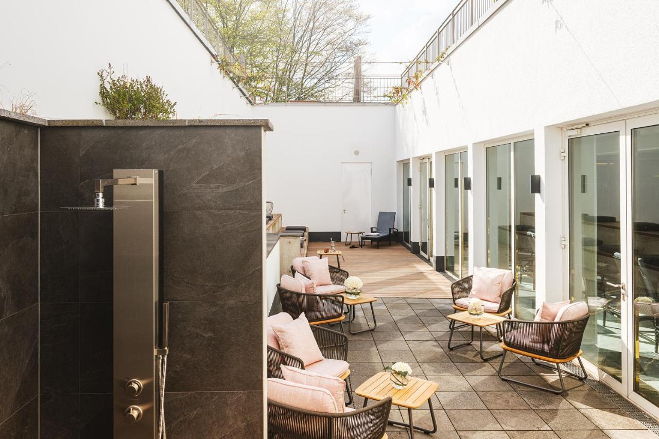Althoff Grandhotel Schloss Bensberg Bergisch Gladbach Exteriér fotografie The courtyard at the hotel